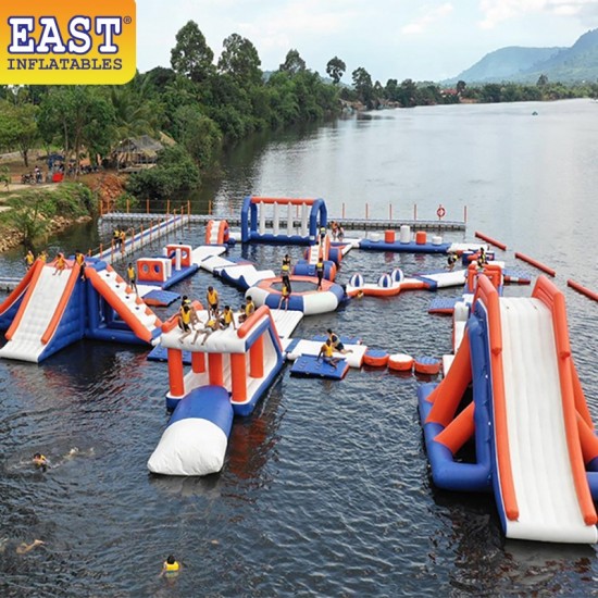 Parcours À Obstacles Gonflables Sur L'eau